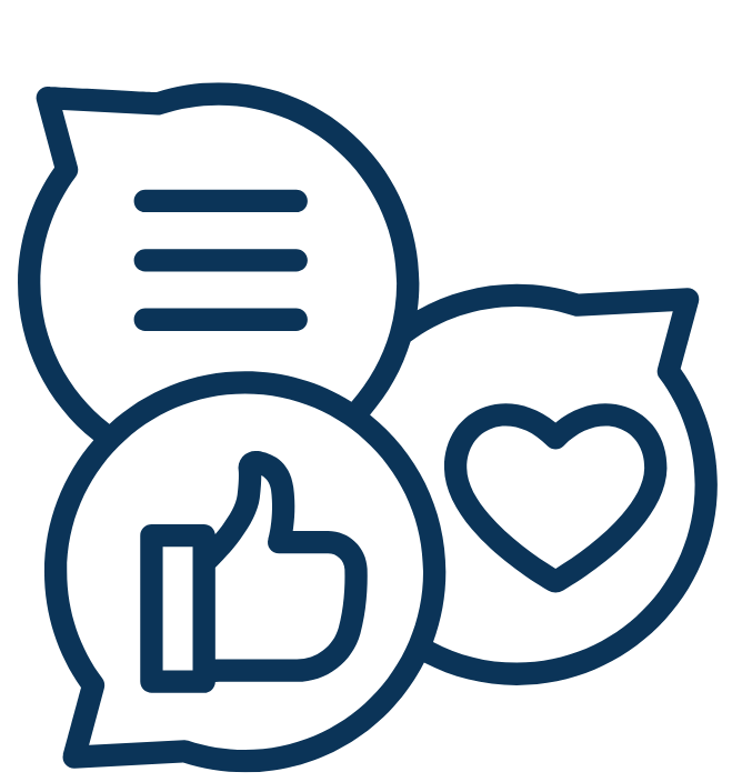 Ícone com balões de conversa, curtida e coração representando interação e engajamento nas redes sociais.